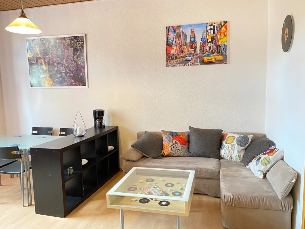 Helle 2-Zimmer-Wohnung zwischen Uni und Hbf Duisburg