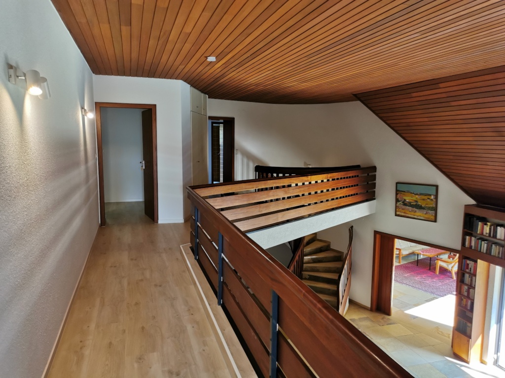 Zwei Zimmer frei! in 7-Zimmer-WG in Villa direkt am Park Rosenhöhe. Zimmer 6 20m2 mit Südbalkon 525€ + Nebenkosten. Zimmer 5 14m2 440€ + Nebenkosten – 64287 Darmstadt Rosenhöhe – Vorschaubild 2