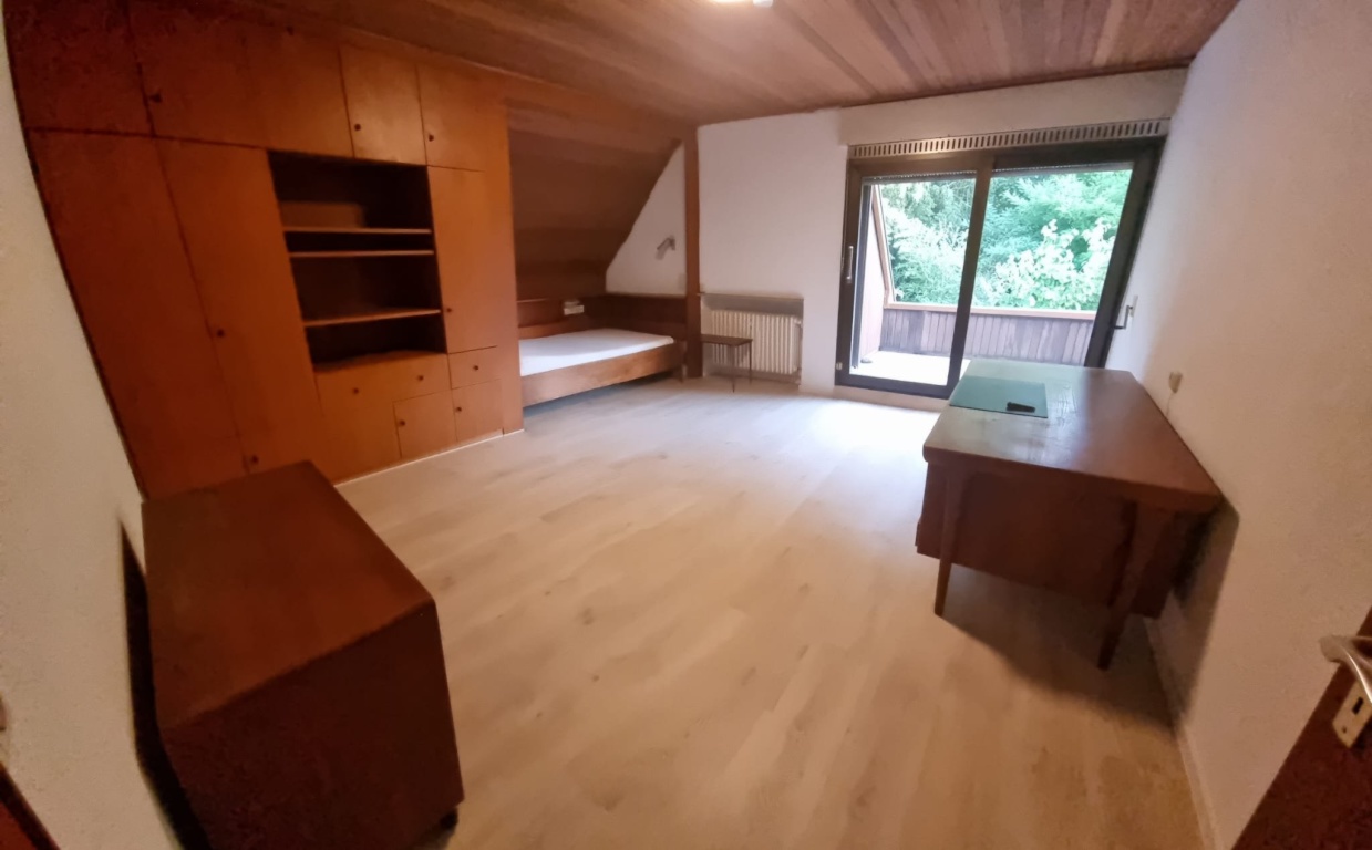Zwei Zimmer frei! in 7-Zimmer-WG in Villa direkt am Park Rosenhöhe. Zimmer 6 20m2 mit Südbalkon 525€ + Nebenkosten. Zimmer 5 14m2 440€ + Nebenkosten – 64287 Darmstadt Rosenhöhe – Vorschaubild 16