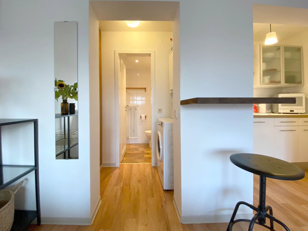 1-Zimmer-Wohnung Feuerbach Thomas-Mann-Straße 47 - Durchgang zum Badezimmer