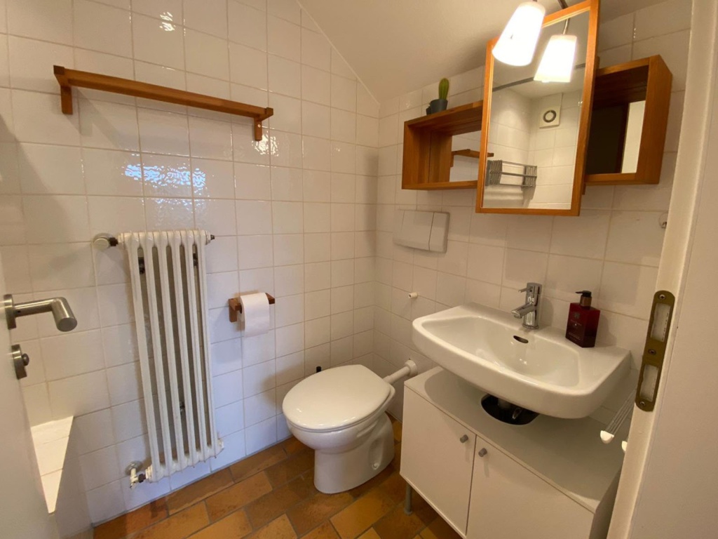 1-Zimmer-Wohnung Feuerbach Thomas-Mann-Straße 47 - WC und Waschtisch