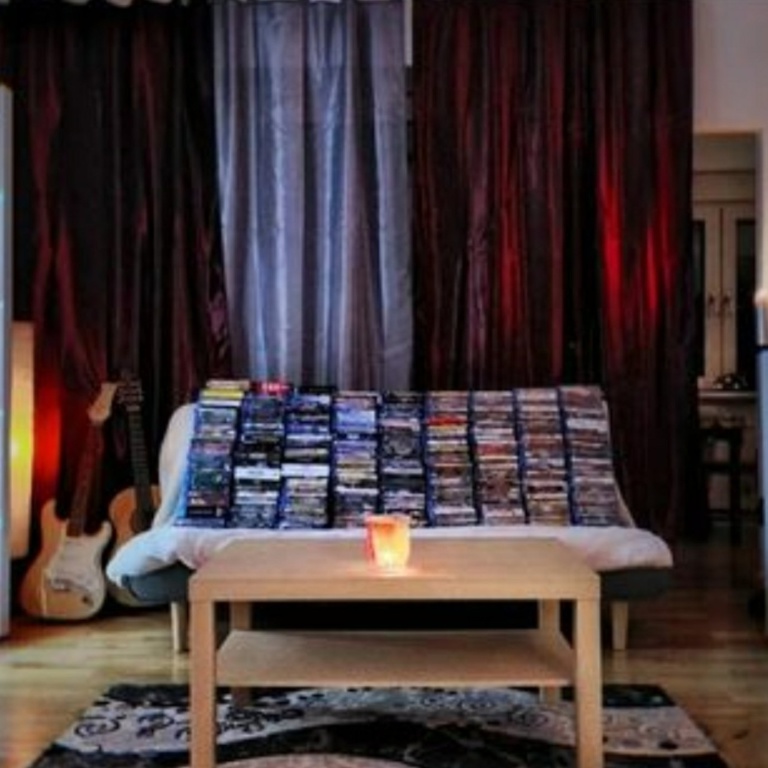 Habitación en WG Lichterfelde Drakestr. 75-85 - Halbe Filmsammlung :)