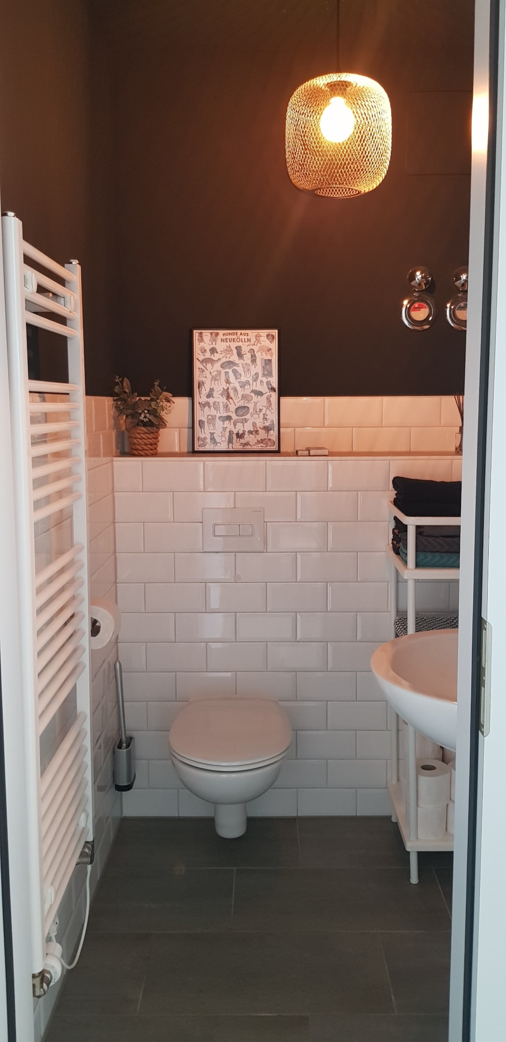 Flat Neukölln Warthestr. - Gäste-WC / Guest bathroom