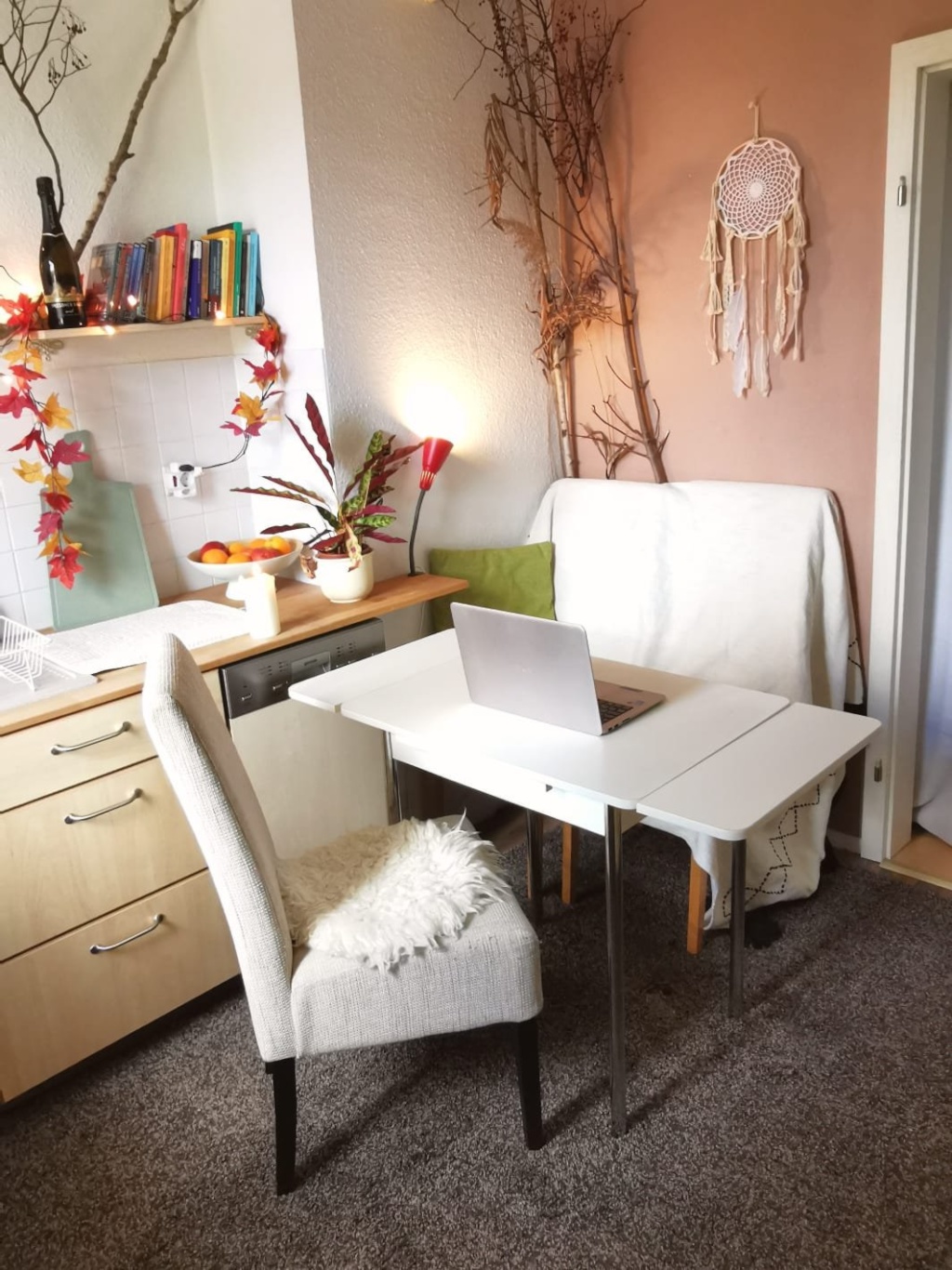 Sleep centrally 1 to 3 nights / zentral am Hbf schlafen für 1 - 3 Übernachtungen / Short time stays / Kurzzeitaufenthalte – Bernhardstraße, 1069 Dresden Südvorstadt-West – Vorschaubild 2
