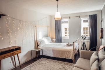 Anzeigenbild: Gemütliche 1-Zi-Wohnung direkt am Markt · Nov–Dez · 950 € all-in