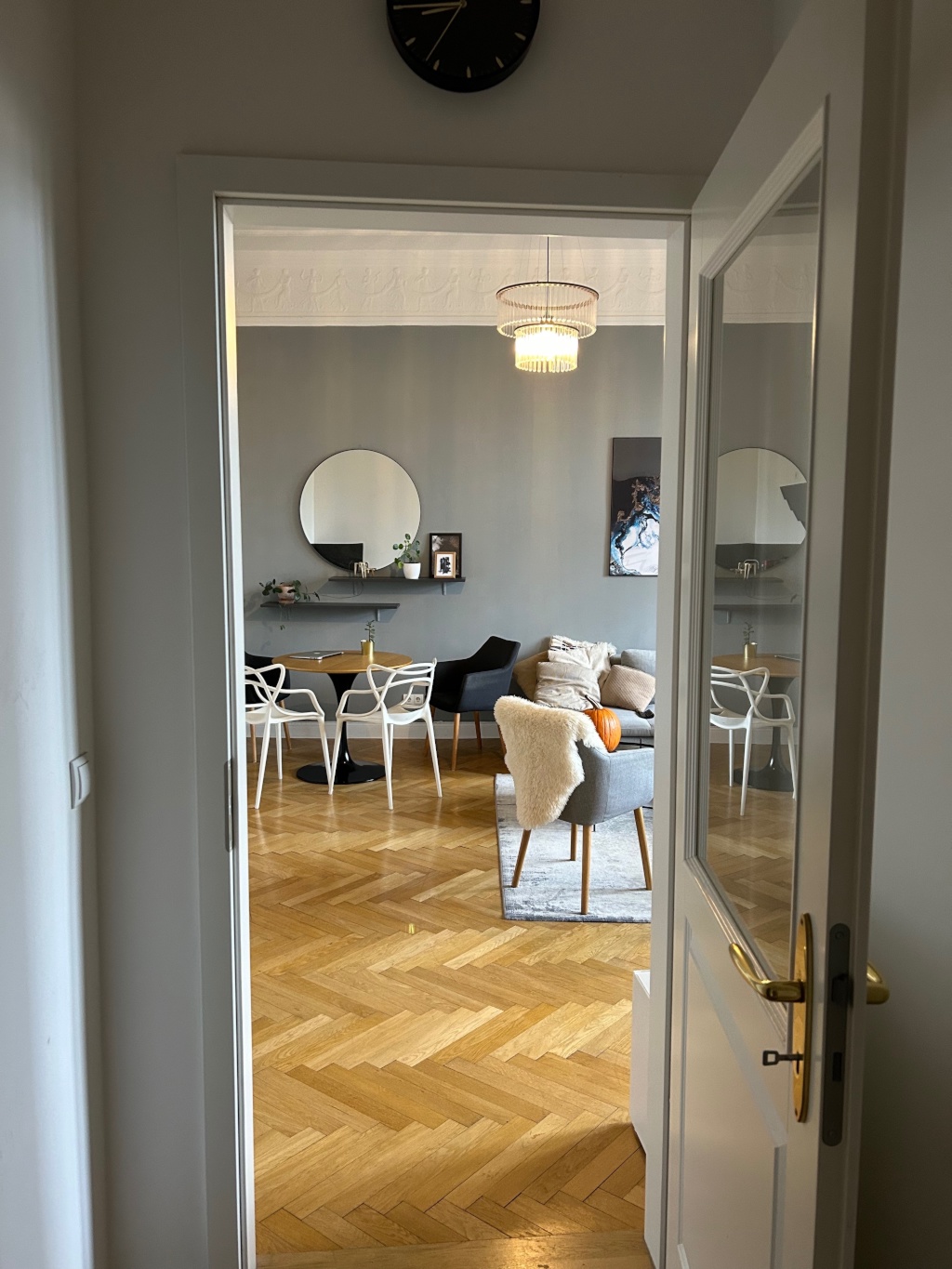 Zwischenmiete Berlin Mitte - Altbau mit Stuck - 01.-30.09.. - voll möbliert - sehr gut angebunden – Badstr. 20, 13357 Berlin Gesundbrunnen – Vorschaubild 2