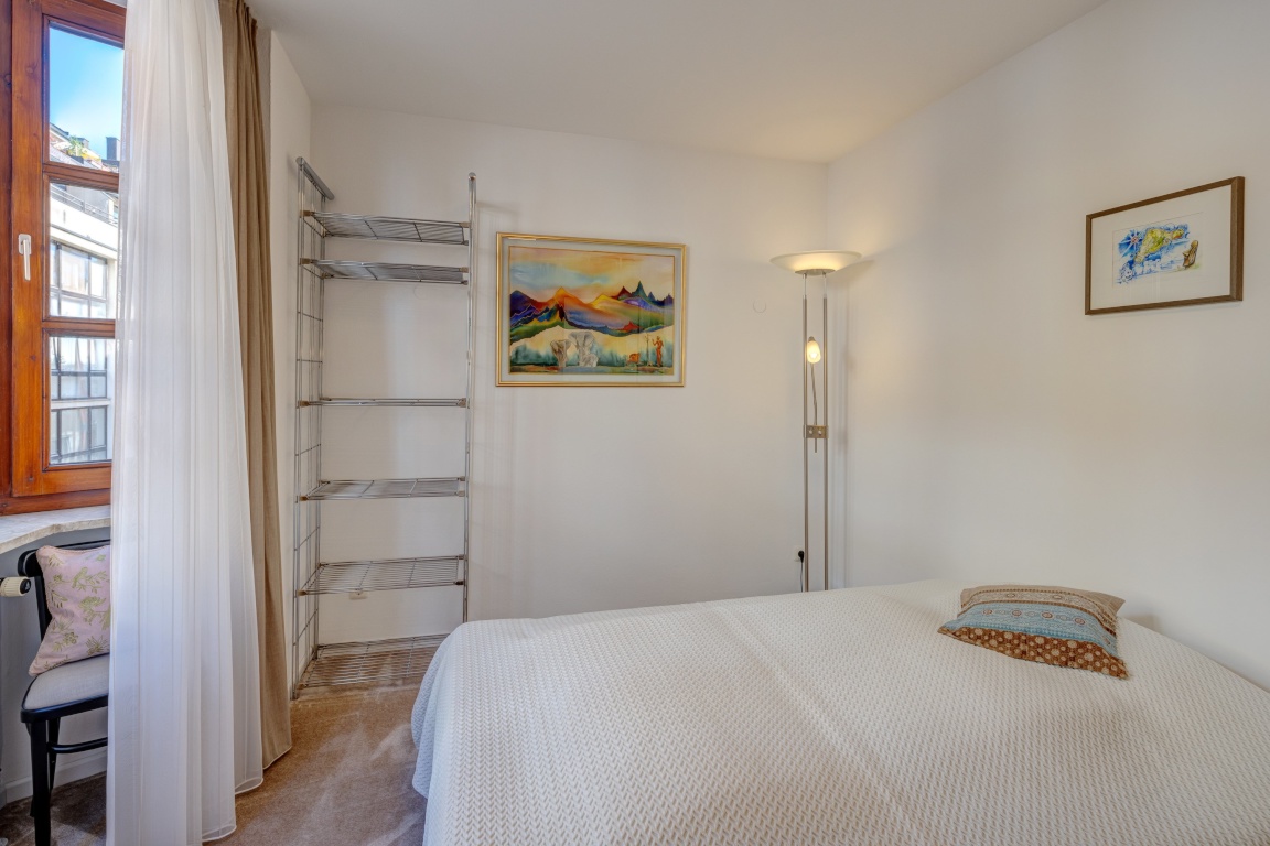 Wohnung Schwabing-West Emanuelstr. - Schlafzimmer mit Doppelbett | Bedroom with double bed