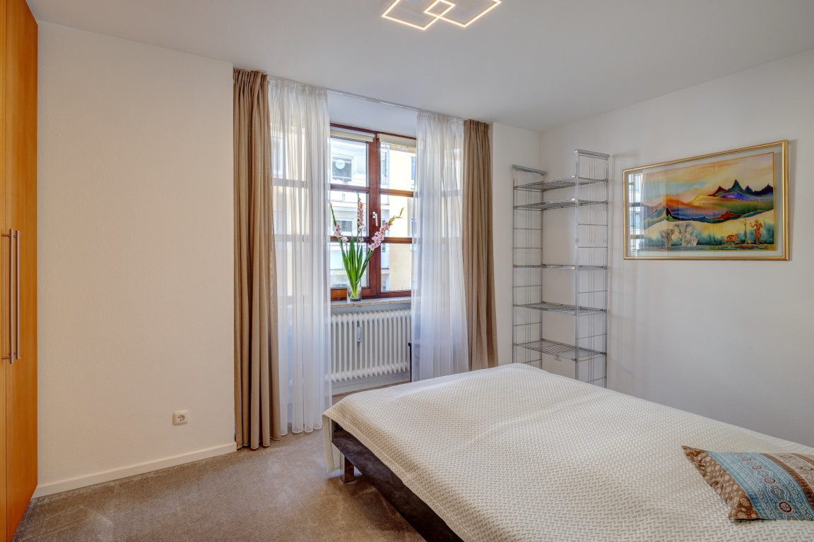Wohnung Schwabing-West Emanuelstr. - Schlafzimmer mit Teppichboden | Bedroom with carpeted floor