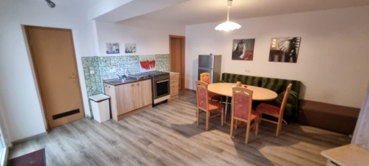 Anzeigenbild: 1,5 Zimmer, möbliert, inkl. Nebenkosten in gepflegtem WG-Haus mitten im Zentrum