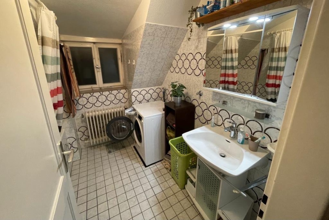 WG-Zimmer Zuffenhausen Waldäckerstraße 16 - Bad, inkl. Waschmaschine