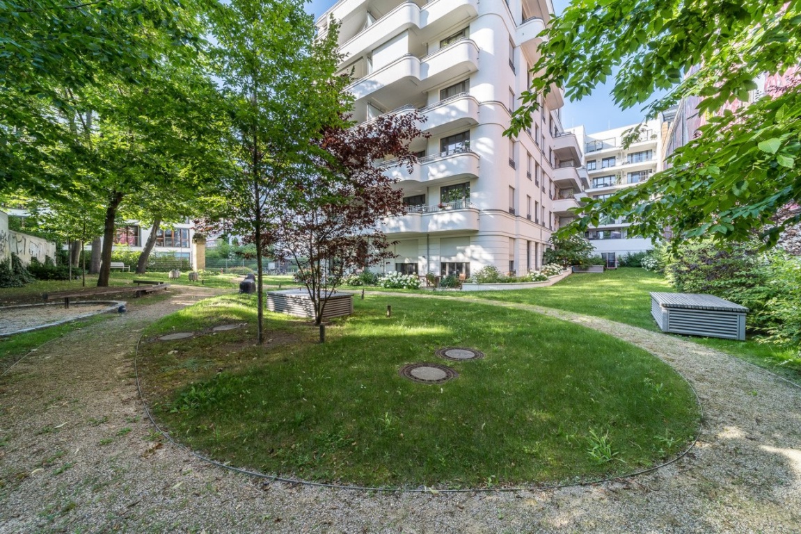 Furnished Apartment in Mitte- Anmeldung possible - from 1st October – chausseestr. 122, 10115 Berlin Mitte – Vorschaubild 4