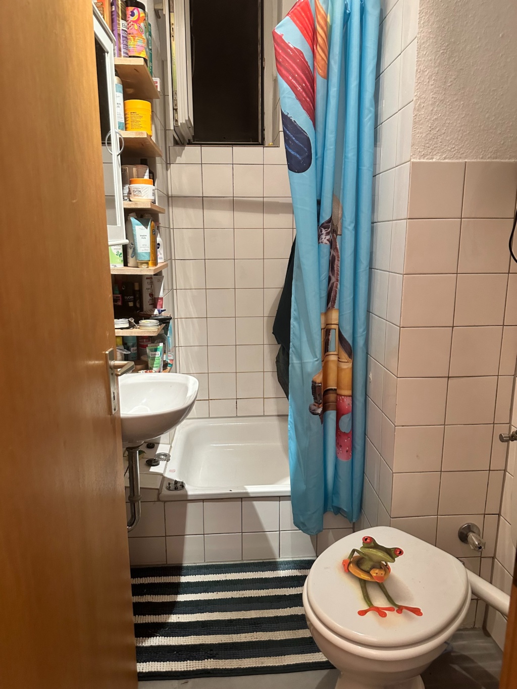 Zwischenmiete_20.08.26 - 30.09.26, BEFRISTET_Mietpreis pauschal für gesamte Zeit – Piusstr. Haltestelle, 50823 Köln Ehrenfeld – Vorschaubild 3