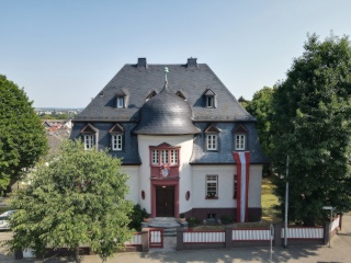 Anzeigenbild: Zentrumnahes möbliertes WG-Zimmer in Stadtvilla für Studenten