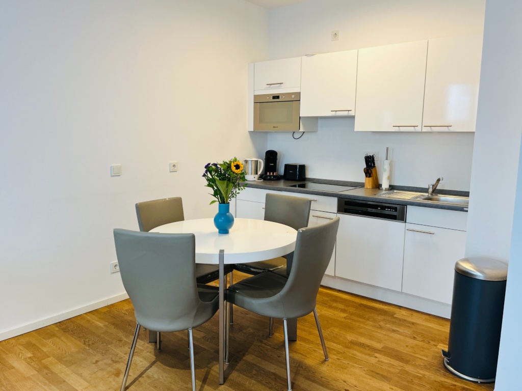 Furnished Apartment in Mitte- Anmeldung possible - from 1st October – chausseestr. 122, 10115 Berlin Mitte – Vorschaubild 6