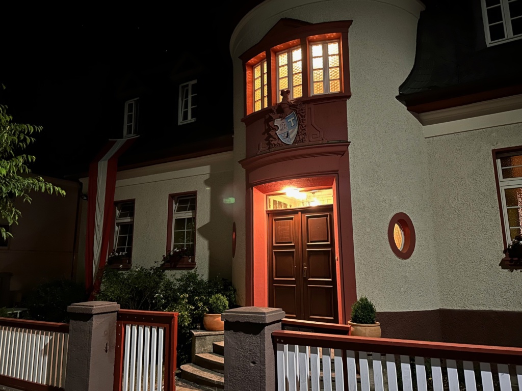 Habitación en WG Zentrum Licher Straße 49 - Das Haus bei Nacht