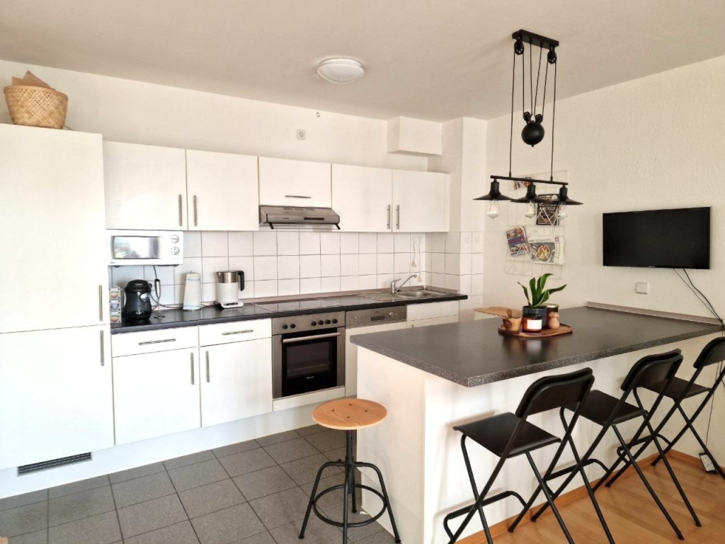 Spacious and bright apartment at the best location! (Mitte / Prenzlauer Berg) – Ruppiner Str, 10115 Berlin Mitte – Vorschaubild 4
