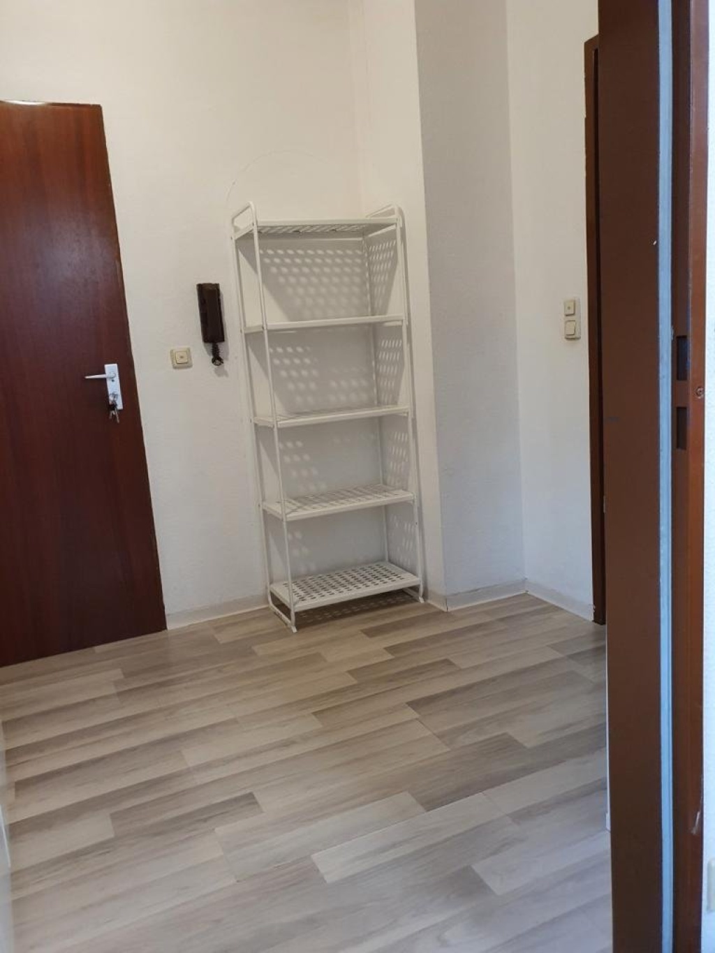 Accomodation available in a 35sq.m shared studio near the city centre city registration possible. – Goethestrasse 3, 91054 Erlangen Innenstadt – Vorschaubild 3