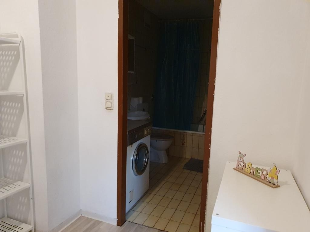 Accomodation available in a 35sq.m shared studio near the city centre city registration possible. – Goethestrasse 3, 91054 Erlangen Innenstadt – Vorschaubild 8