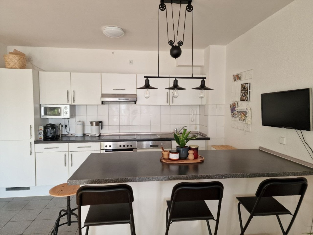 Spacious and bright apartment at the best location! (Mitte / Prenzlauer Berg) – Ruppiner Str, 10115 Berlin Mitte – Vorschaubild 5
