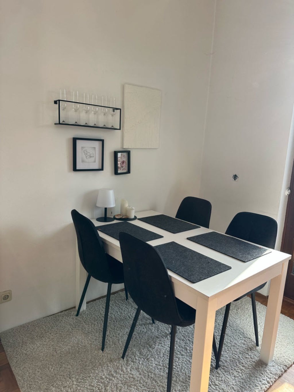 Wohnung Niederrad Kelsterbacher Straße 11 - Wohnzimmer