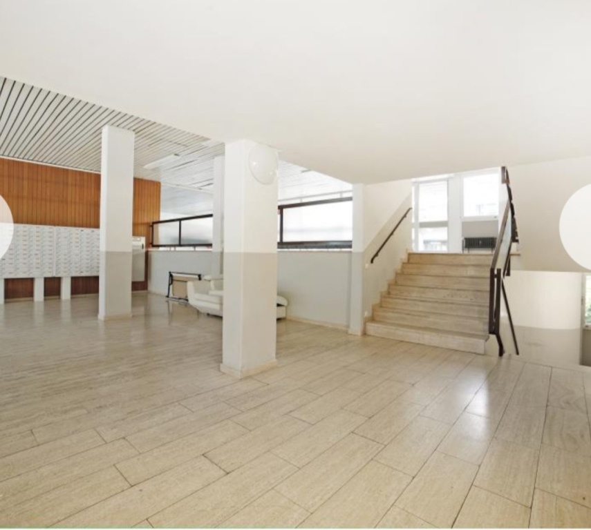 Moderne, zentrale, helle 2- Zimmerwohnung mit Balkon, Einbauküche und Kellerabteil in München WG geeignet – 81673 München Berg am Laim – Vorschaubild 2