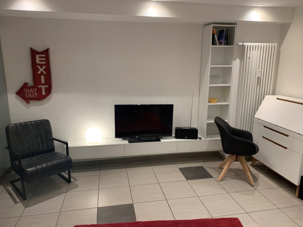 Lindenthal / 45 qm möbliert / ruhig / Gartennutzung / Nähe Uni, Uni-Klinik, Park / Einzelperson / mind. 6 Monate / 1.050 Euro alles inklusive