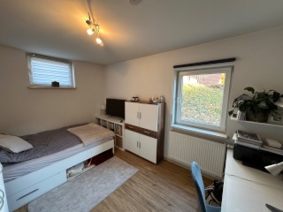 14m2 WG Zimmer direkt am Paradies (Zwischenmiete)