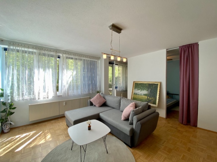 Wohnung mit Balkon zu vermieten, ruhige und schöne Gegend in Grünau ...