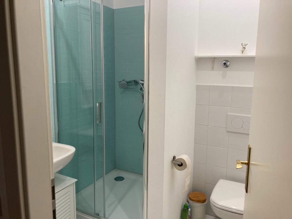 Frei ab 1. September! Frische schöne Wohnung – Fresh beautiful flat in wonderful Prenzlauer Berg – Erich-Weinert-Str. 16, 10439 Berlin Prenzlauer Berg – Vorschaubild 7