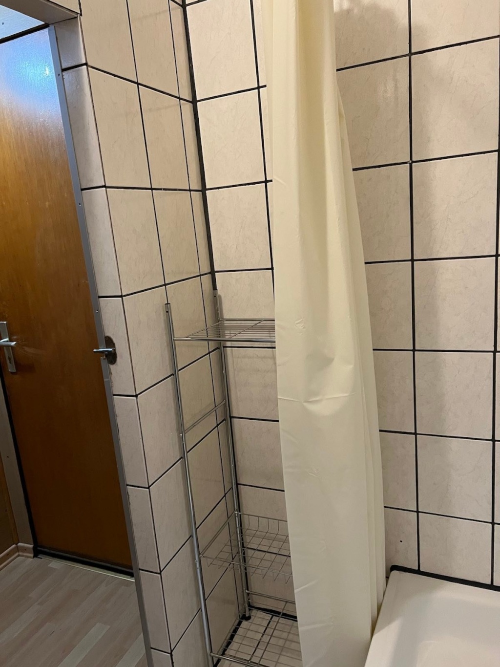 (77-0) ab sofort/1 Wohnung 2 Zimmer Kü, Bad für 2 Personen/möbliert, Garten – Ringenstraße, 51067 Köln Holweide – Vorschaubild 12
