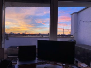 Zimmer mit Blick über Berlin und Terrasse in schöner WG am Volkspark