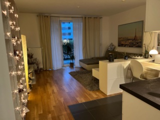 Anzeigenbild: Schöne möblierte 2 -Zimmer- Wohnung im Herzen Altonas- Zwischenmiete (20.10.25 – 20.01.26, evtl. länger)