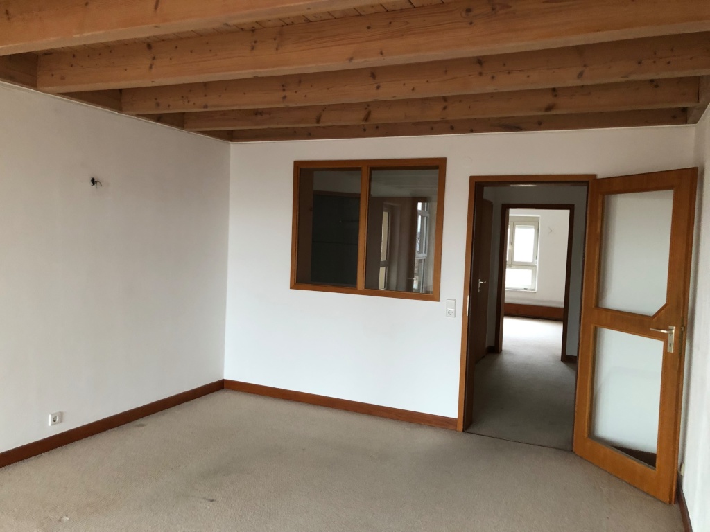 Helle 3 Zimmer Wohnung mit Wintergarten