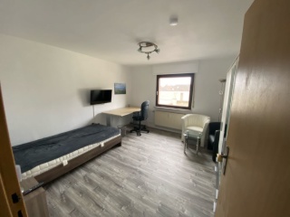 Imagen del anuncio: Möbiliertes WG-Zimmer