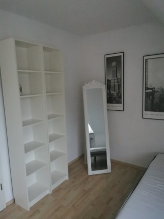 Anzeigenbild: Sehr ruhige 2 Zimmer in Reihenhaus Eichholz, ruhige Lage,  Garten, Wakenitz um die Ecke , 2 Hunde im Haus