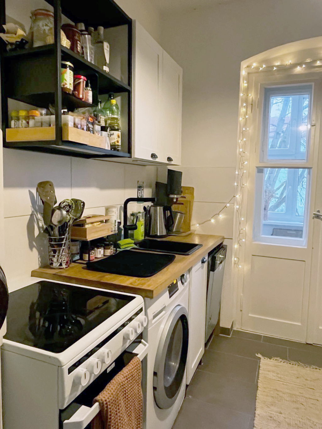 Flat Lichtenberg Simon-Bolivar Straße 10 - Küche + Wintergarten 1.1