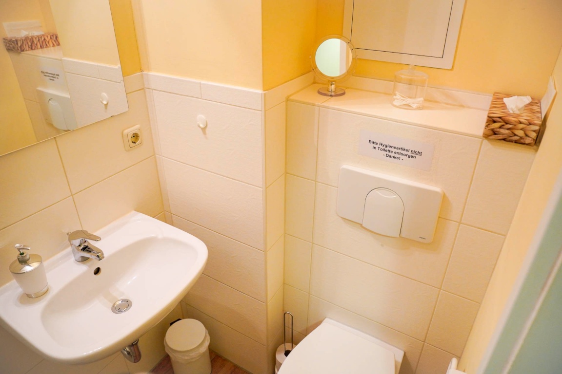 Zimmer "Am Augustiner Kloster", (insb. bei Ausbildung, Weiterbildung und Montage) – Gotthardtstraße 16, 99084 Erfurt Erfurt-Altstadt – Vorschaubild 4