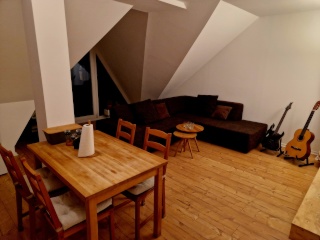 Von 01.11.26 bis 31.01.27 Möblierte Wohnung mit Balkon in Friedrichshain - Zentrale Lage, perfekte Anbindung und voll au — photo 1