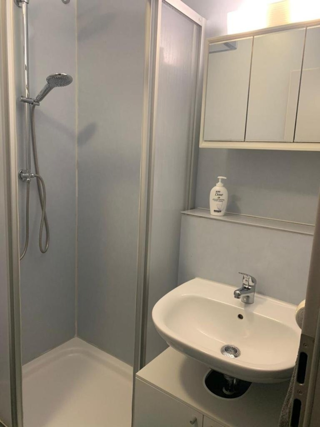 Schönes helles 1-Zimmer-Appartement, möbliert, Wohnheim Nähe Uni Hubland, NUR für Studierende ab 1.12. – 97218 Würzburg Campus Hubland Nähe Gerbrunn – Vorschaubild 9