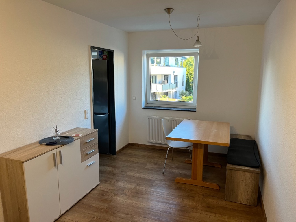 Habitación en WG nähe Basilika wolfeggerstr. 74 - Esszimmer möbliert