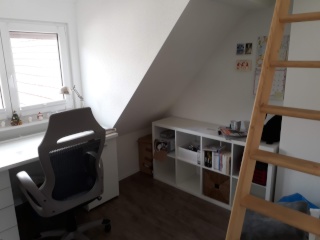 Anzeigenbild: Möbliertes Zimmer mit Seeblick in moderner 4er-WG, all inclusive!!!