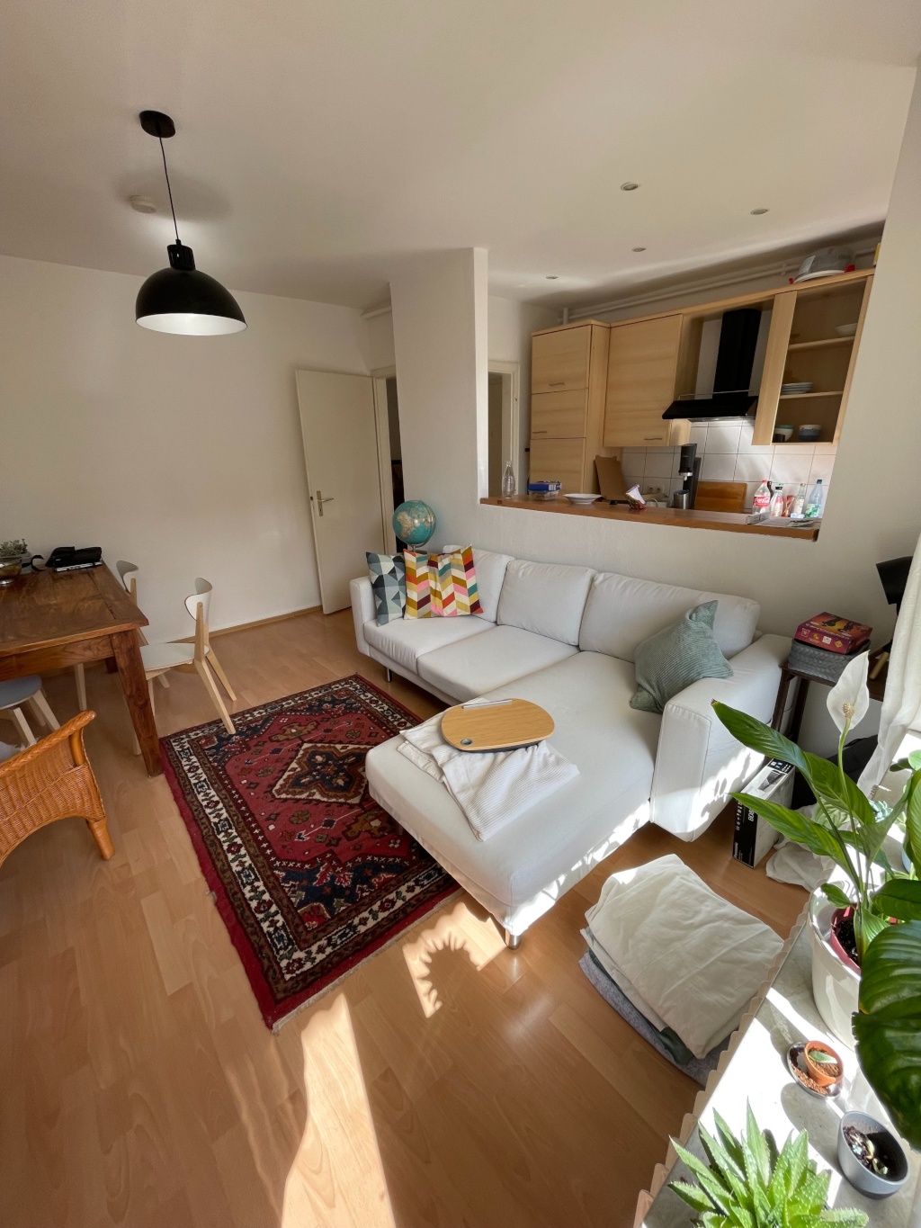 WG-Zimmer Nordend-Ost Mercatorstraße - Wohnzimmer und Küche