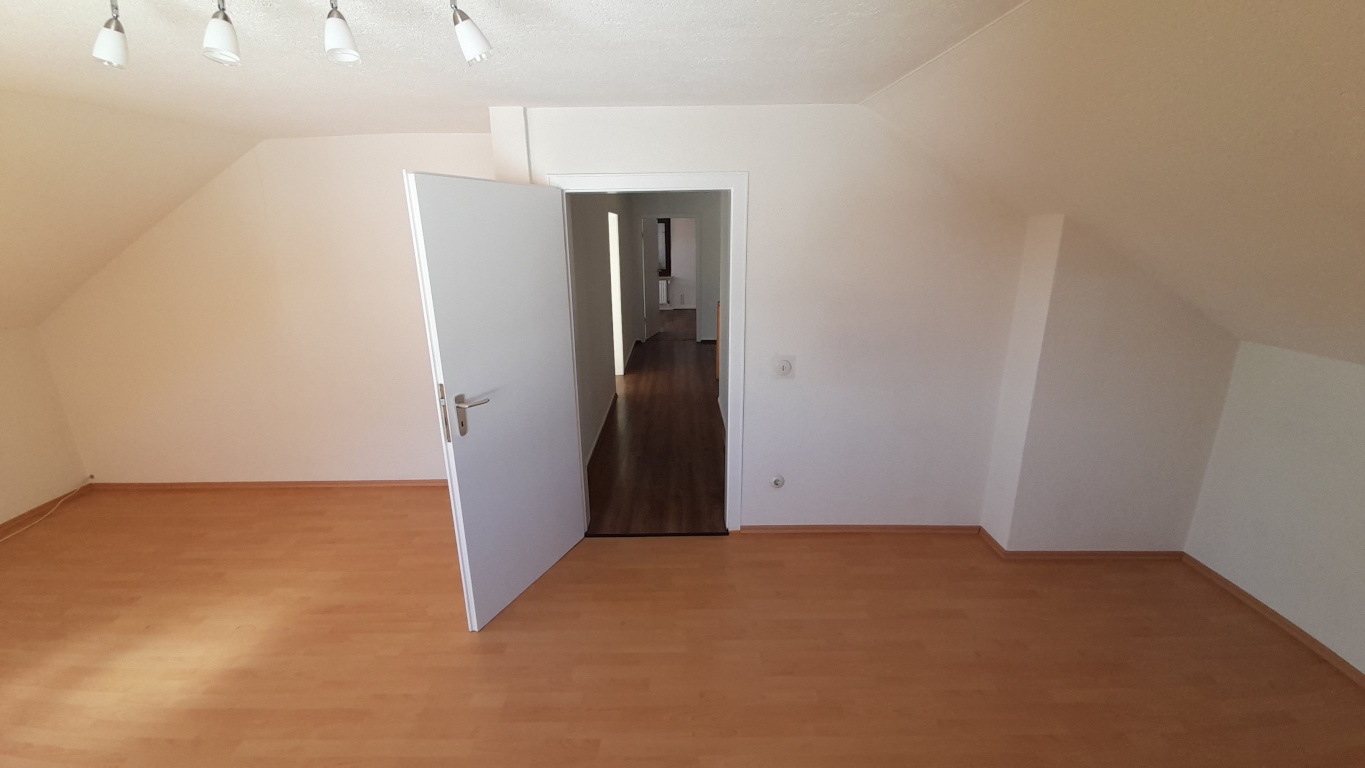 Apartamento Wehrda Unter dem Gedankenspiel - DG links