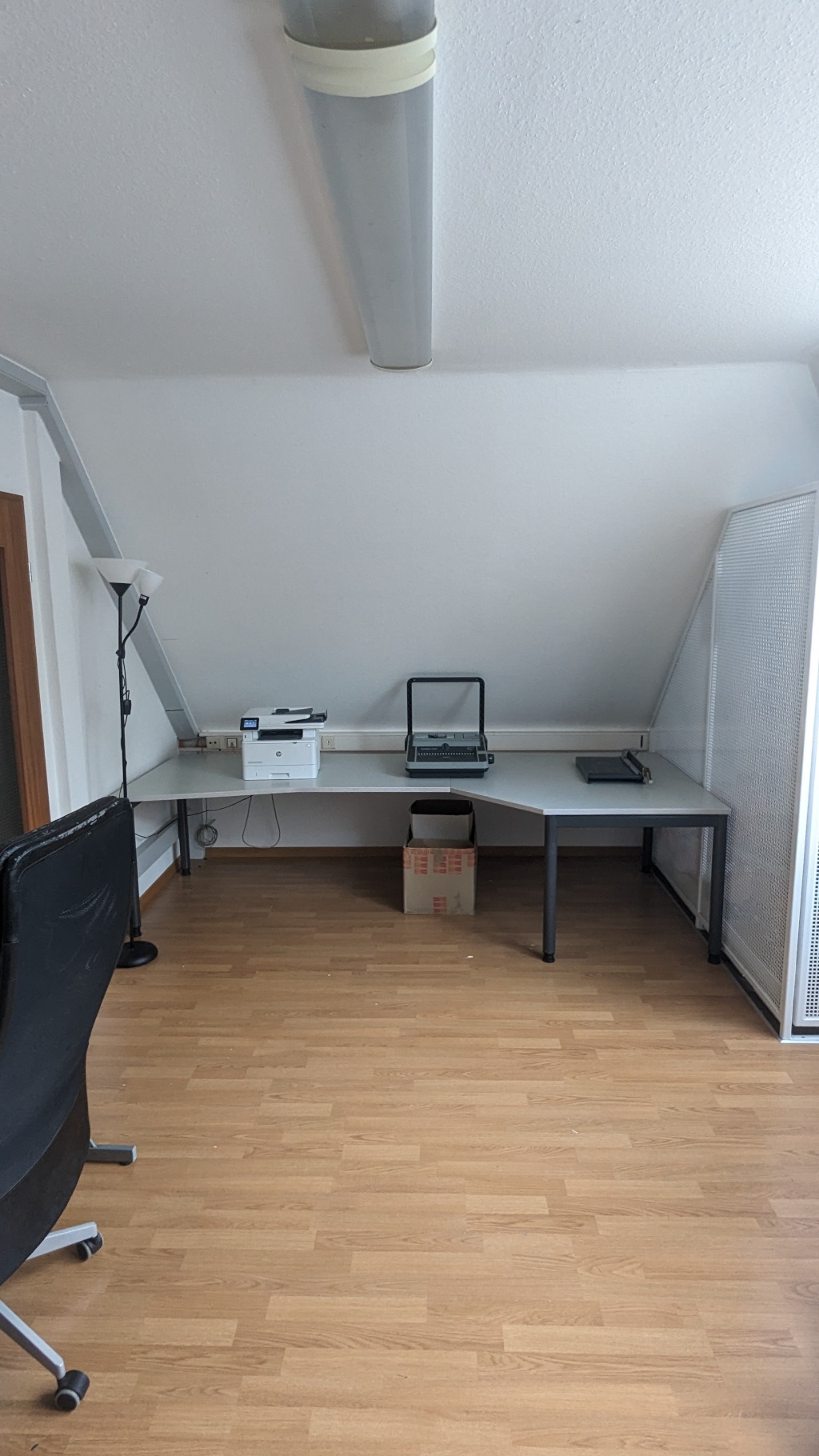 Habitación en WG Ost Stafflenbergstraße 66 - Studierzimmer 2