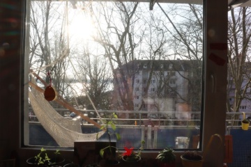 Helle 2-Zimmerwohnung am Rhein zur Zwischenmiete