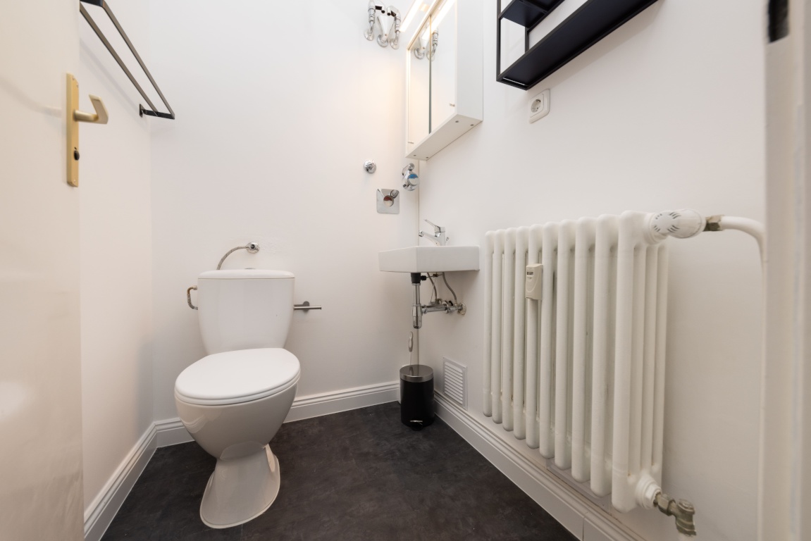 Habitación en WG Adlershof Hackenbergstr. 7 - Guest Toilett