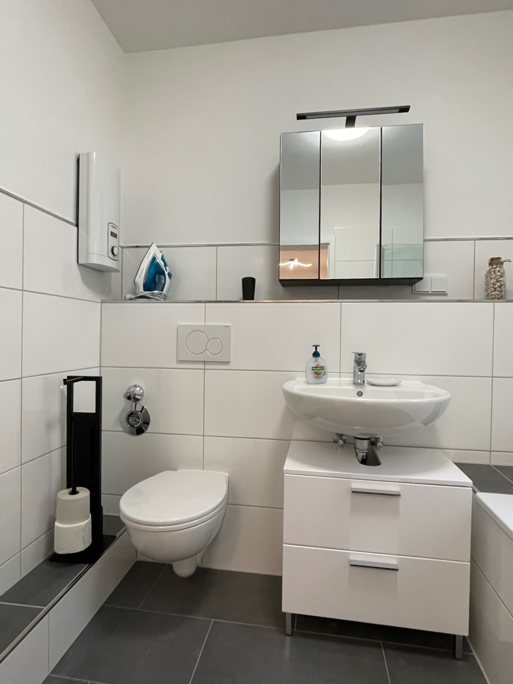 Möblierte Wohnung ab Dezember im Rheingauviertel Wiesbaden – Rauenthaler Straße 11A, 65197 Wiesbaden Rheingauviertel – Vorschaubild 9