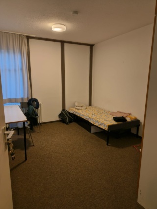 Imagen del anuncio: Una habitación con cocina compartida y lavadero (sólo para niñas)