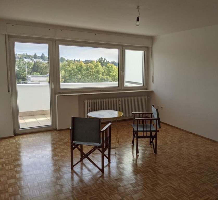 Gut geschnittene, helle 4-Zi. Wohnung im Penthouse-Stil am obereren Kurpark – Parkstraße 61a, 65191 Wiesbaden Sonnenberg – Vorschaubild 4