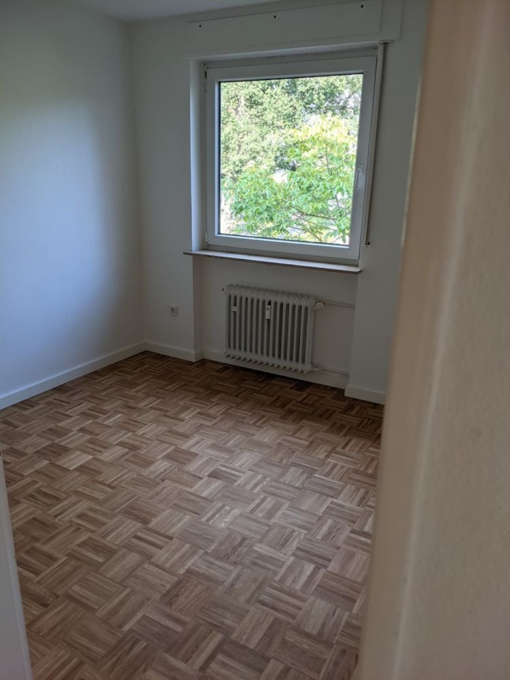 Gut geschnittene, helle 4-Zi. Wohnung im Penthouse-Stil am obereren Kurpark – Parkstraße 61a, 65191 Wiesbaden Sonnenberg – Vorschaubild 9